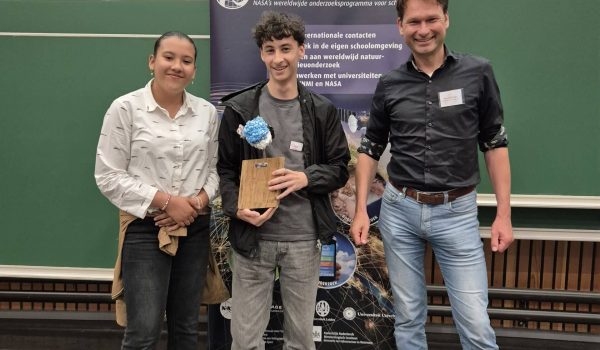 Science Fair 2025 - Winnaars Microplastics Mia en Adam - Helen Parkhurst 2